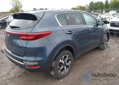 2022 Kia Sportage Lx z USA, uszkodzony, nr VIN KNDPMCACXN7995477